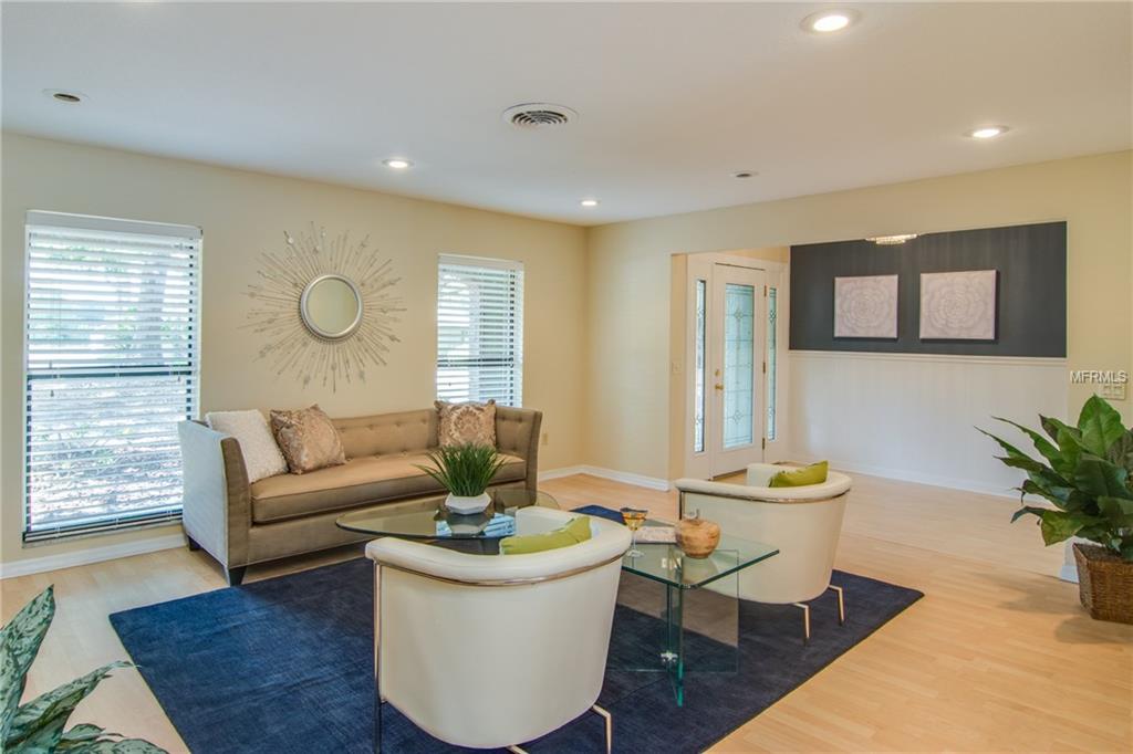 28 WINDSOR ISLE DRIVE, LONGWOOD, Florida 32779, 4 Bedrooms Bedrooms, 3 Rooms Rooms,3 BathroomsBathrooms,Residential,For sale,WINDSOR ISLE,O5507523