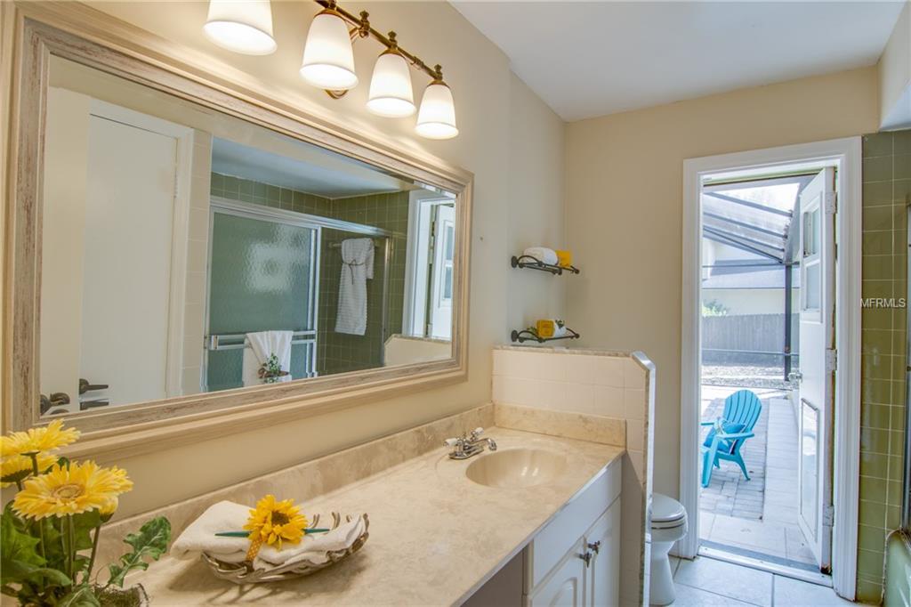 28 WINDSOR ISLE DRIVE, LONGWOOD, Florida 32779, 4 Bedrooms Bedrooms, 3 Rooms Rooms,3 BathroomsBathrooms,Residential,For sale,WINDSOR ISLE,O5507523