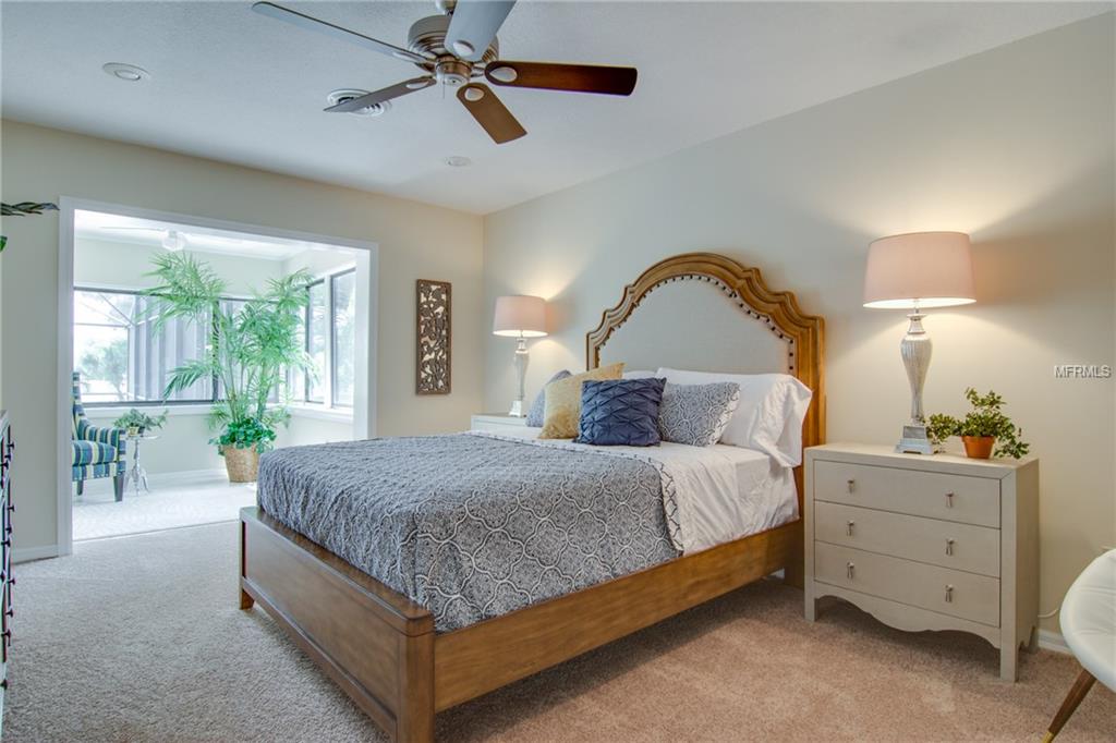 28 WINDSOR ISLE DRIVE, LONGWOOD, Florida 32779, 4 Bedrooms Bedrooms, 3 Rooms Rooms,3 BathroomsBathrooms,Residential,For sale,WINDSOR ISLE,O5507523