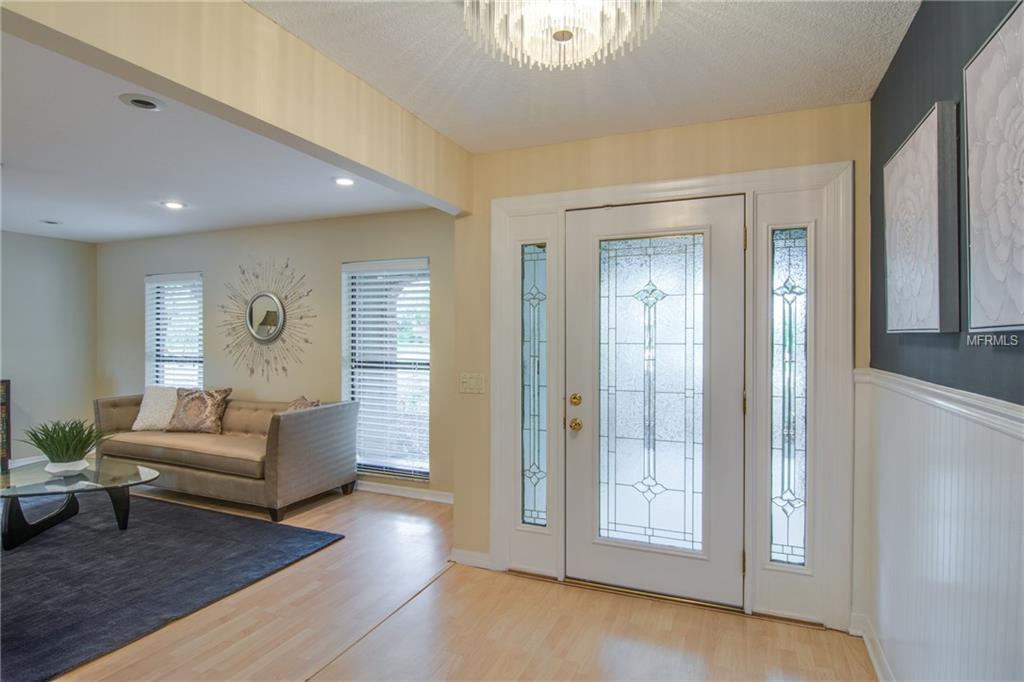 28 WINDSOR ISLE DRIVE, LONGWOOD, Florida 32779, 4 Bedrooms Bedrooms, 3 Rooms Rooms,3 BathroomsBathrooms,Residential,For sale,WINDSOR ISLE,O5507523