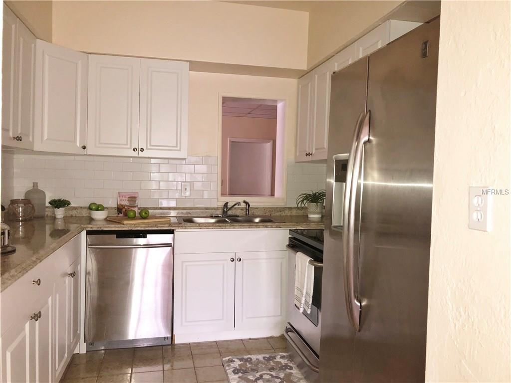 508 CAROLYNE STREET, TEMPLE TERRACE, Florida 33617, 5 Bedrooms Bedrooms, 10 Rooms Rooms,2 BathroomsBathrooms,Residential,For sale,CAROLYNE,T2903321