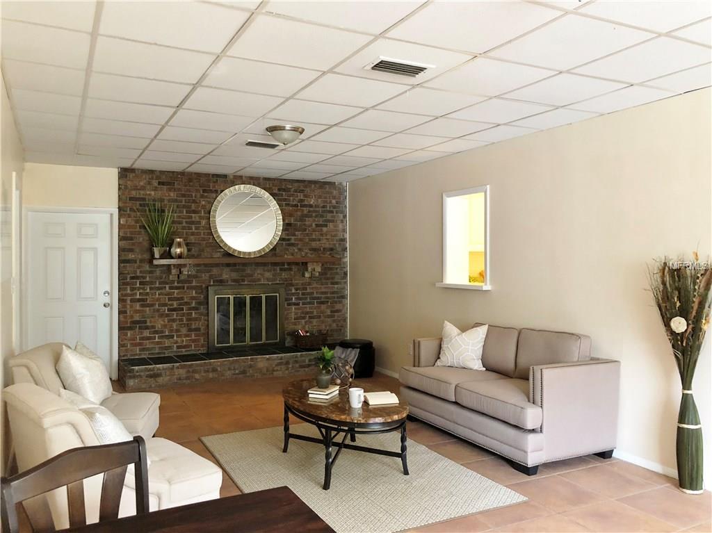 508 CAROLYNE STREET, TEMPLE TERRACE, Florida 33617, 5 Bedrooms Bedrooms, 10 Rooms Rooms,2 BathroomsBathrooms,Residential,For sale,CAROLYNE,T2903321