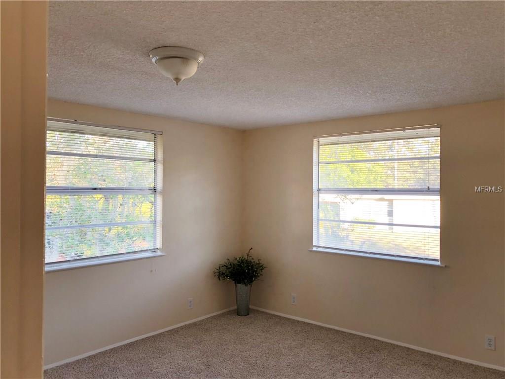 508 CAROLYNE STREET, TEMPLE TERRACE, Florida 33617, 5 Bedrooms Bedrooms, 10 Rooms Rooms,2 BathroomsBathrooms,Residential,For sale,CAROLYNE,T2903321