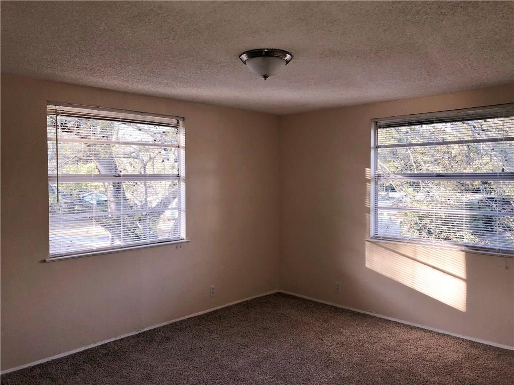 508 CAROLYNE STREET, TEMPLE TERRACE, Florida 33617, 5 Bedrooms Bedrooms, 10 Rooms Rooms,2 BathroomsBathrooms,Residential,For sale,CAROLYNE,T2903321