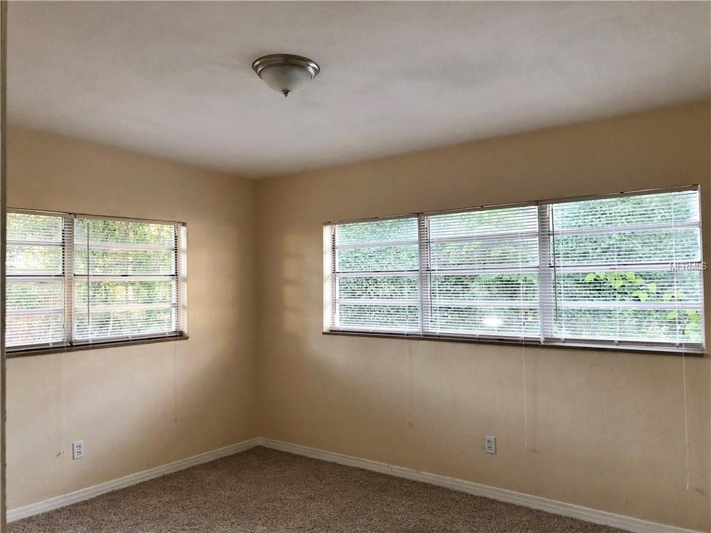 508 CAROLYNE STREET, TEMPLE TERRACE, Florida 33617, 5 Bedrooms Bedrooms, 10 Rooms Rooms,2 BathroomsBathrooms,Residential,For sale,CAROLYNE,T2903321