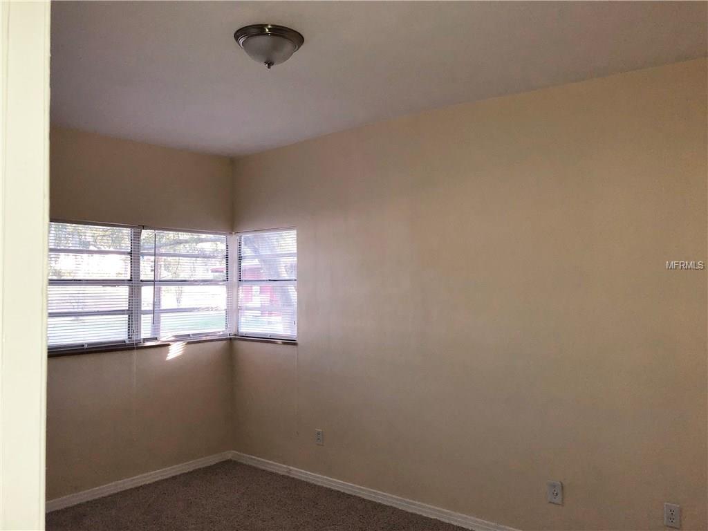 508 CAROLYNE STREET, TEMPLE TERRACE, Florida 33617, 5 Bedrooms Bedrooms, 10 Rooms Rooms,2 BathroomsBathrooms,Residential,For sale,CAROLYNE,T2903321