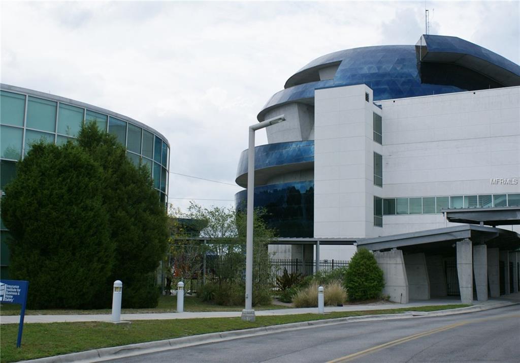 508 CAROLYNE STREET, TEMPLE TERRACE, Florida 33617, 5 Bedrooms Bedrooms, 10 Rooms Rooms,2 BathroomsBathrooms,Residential,For sale,CAROLYNE,T2903321