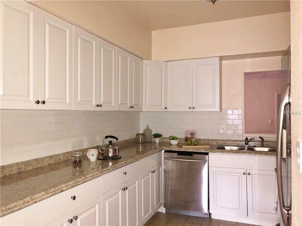 508 CAROLYNE STREET, TEMPLE TERRACE, Florida 33617, 5 Bedrooms Bedrooms, 10 Rooms Rooms,2 BathroomsBathrooms,Residential,For sale,CAROLYNE,T2903321