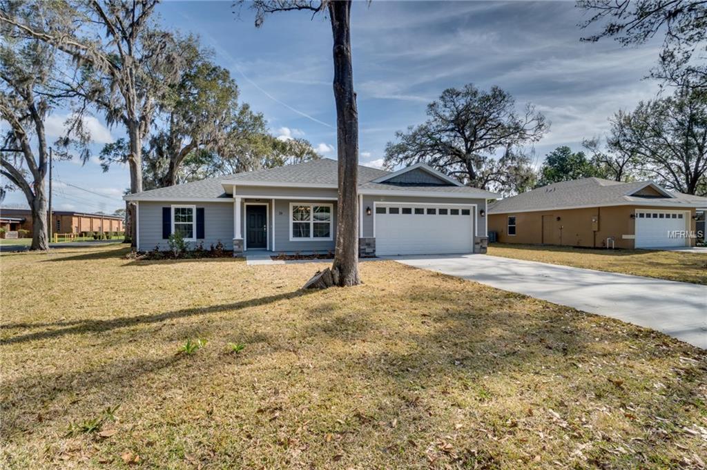 78 N OAK AVENUE, UMATILLA, Florida 32784, 4 Bedrooms Bedrooms, 3 Rooms Rooms,2 BathroomsBathrooms,Residential,For sale,OAK,O5544423