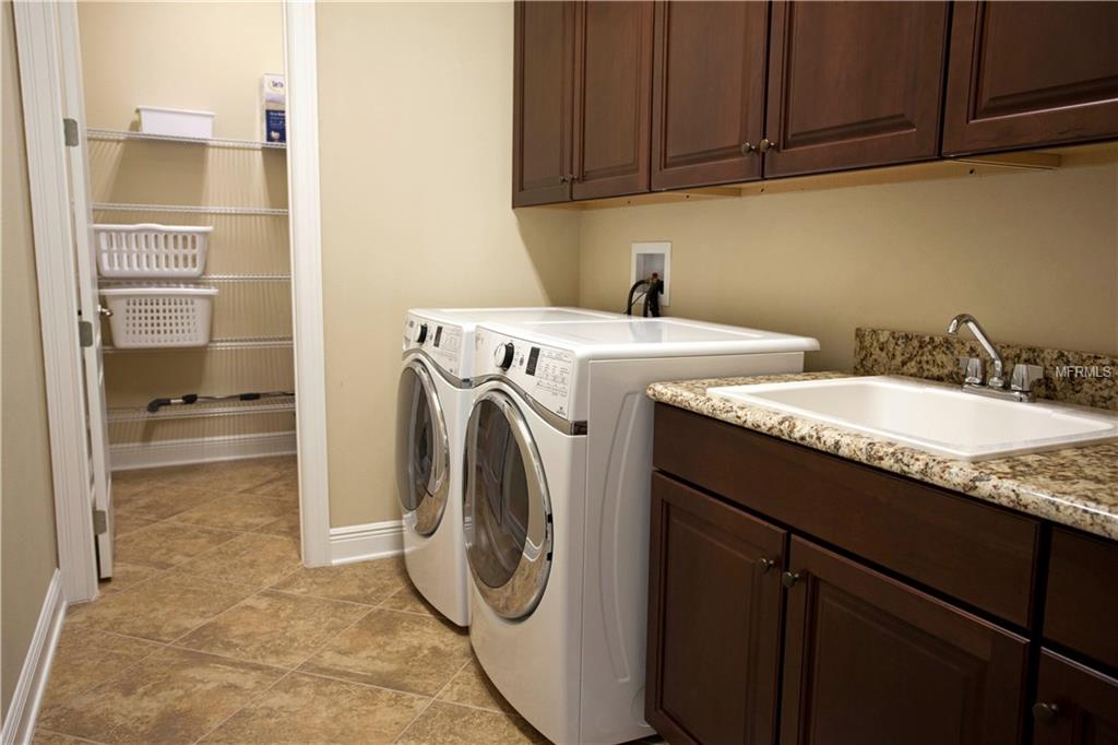 15227 SUNSET OVERLOOK CIRCLE, WINTER GARDEN, Florida 34787, 5 Bedrooms Bedrooms, 9 Rooms Rooms,4 BathroomsBathrooms,Residential,For sale,SUNSET OVERLOOK,S4855726