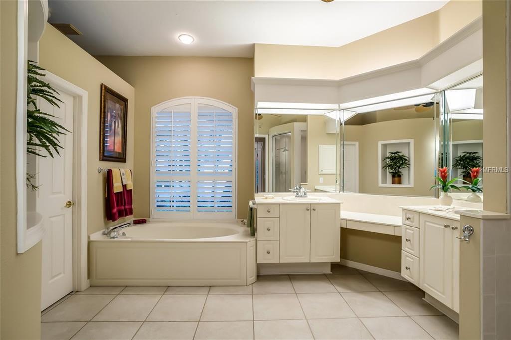 6560 THE MASTERS AVENUE, LAKEWOOD RANCH, Florida 34202, 3 Bedrooms Bedrooms, 6 Rooms Rooms,3 BathroomsBathrooms,Residential,For sale,THE MASTERS,A4209591