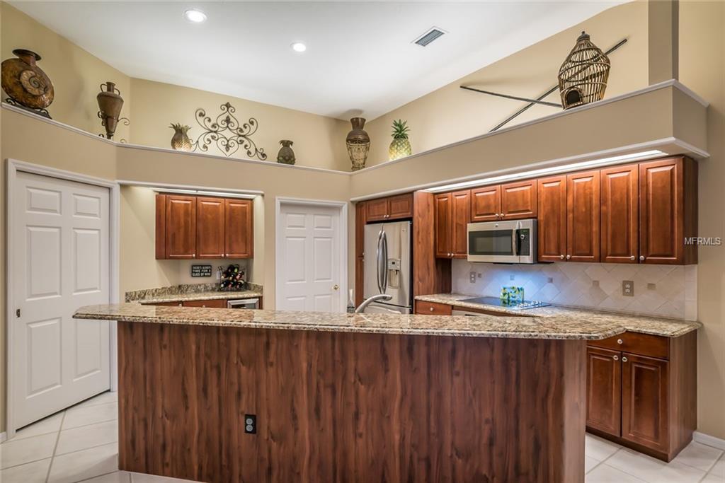 6560 THE MASTERS AVENUE, LAKEWOOD RANCH, Florida 34202, 3 Bedrooms Bedrooms, 6 Rooms Rooms,3 BathroomsBathrooms,Residential,For sale,THE MASTERS,A4209591