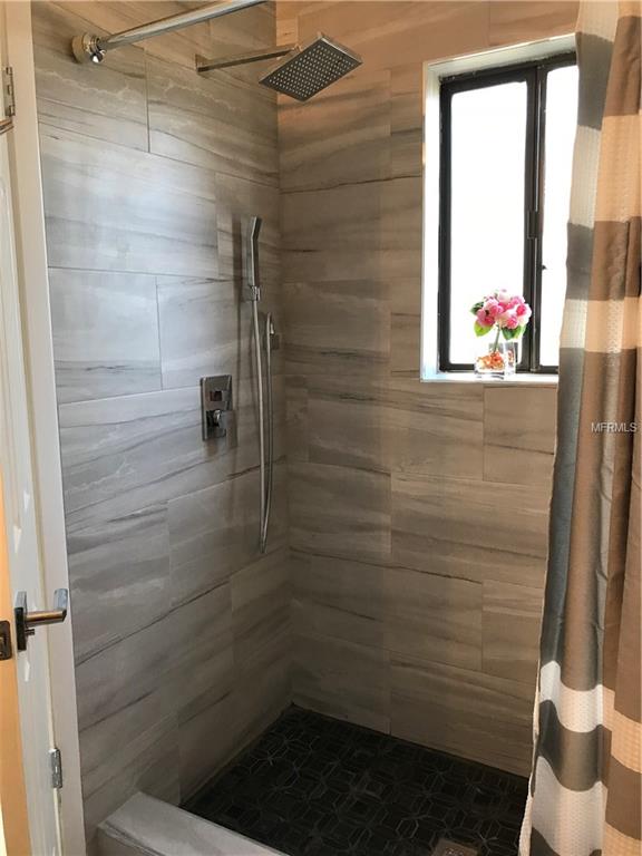 2941 BURNING TREE COURT, OVIEDO, Florida 32765, 4 Bedrooms Bedrooms, 11 Rooms Rooms,3 BathroomsBathrooms,Residential,For sale,BURNING TREE,O5561359