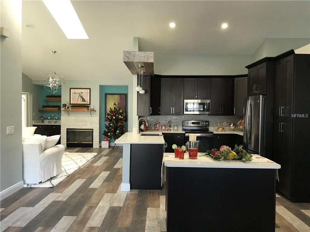 2941 BURNING TREE COURT, OVIEDO, Florida 32765, 4 Bedrooms Bedrooms, 11 Rooms Rooms,3 BathroomsBathrooms,Residential,For sale,BURNING TREE,O5561359