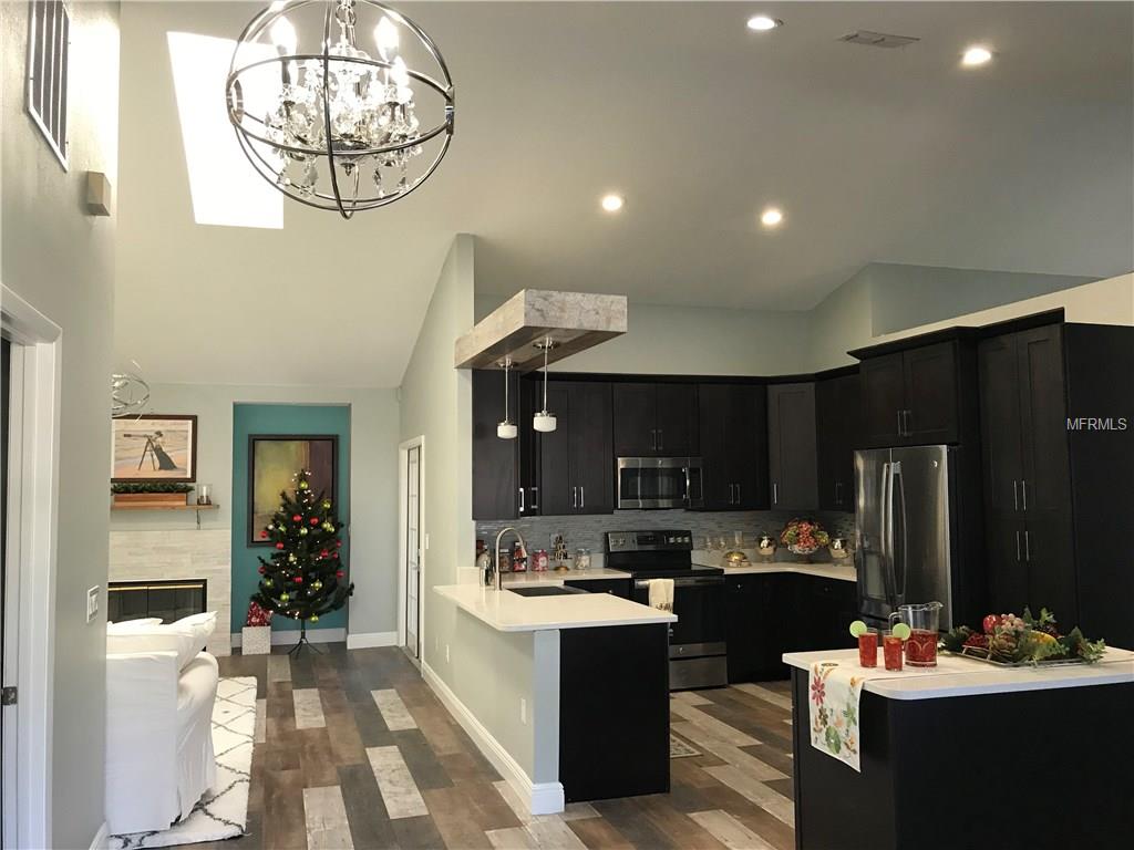 2941 BURNING TREE COURT, OVIEDO, Florida 32765, 4 Bedrooms Bedrooms, 11 Rooms Rooms,3 BathroomsBathrooms,Residential,For sale,BURNING TREE,O5561359