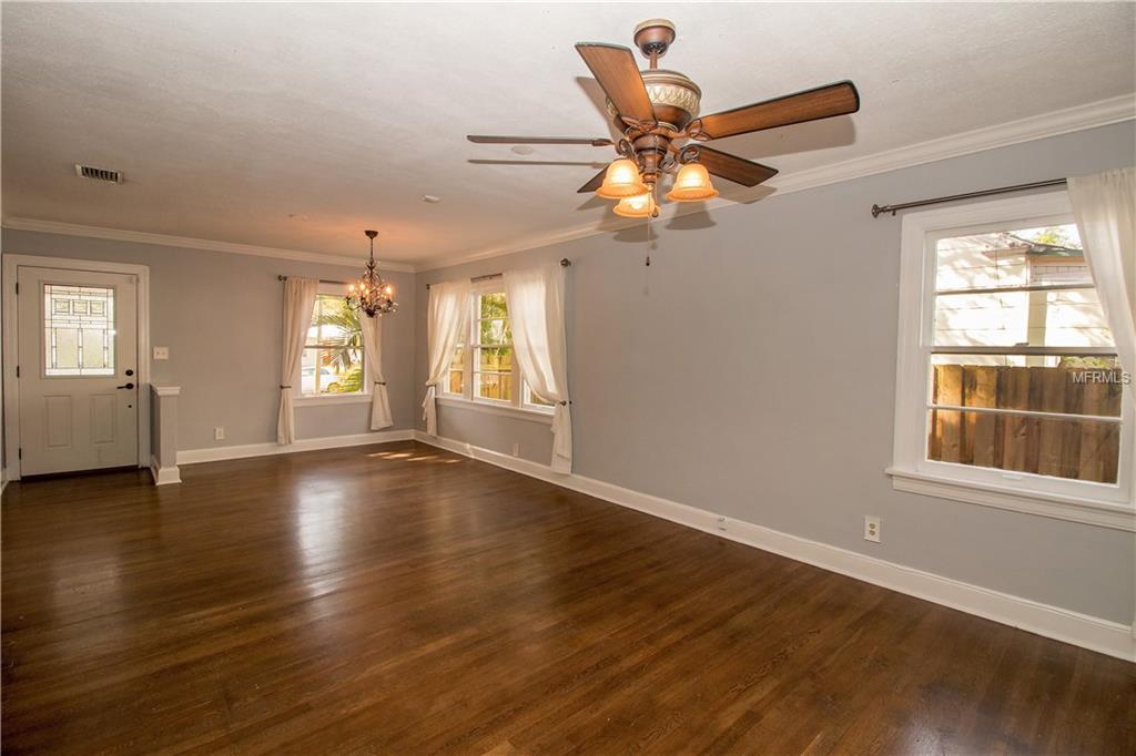 3211 6TH AVENUE N, ST PETERSBURG, Florida 33713, 2 Bedrooms Bedrooms, 3 Rooms Rooms,2 BathroomsBathrooms,Residential,For sale,6TH,U7847589