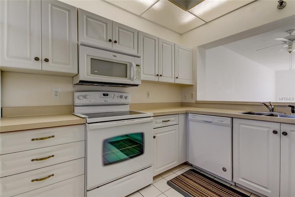 7882 SAILBOAT KEY BOULEVARD S, SOUTH PASADENA, Florida 33707, 2 Bedrooms Bedrooms, 5 Rooms Rooms,2 BathroomsBathrooms,Residential,For sale,SAILBOAT KEY,U7843800