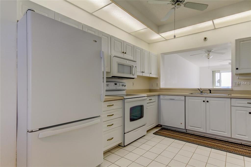 7882 SAILBOAT KEY BOULEVARD S, SOUTH PASADENA, Florida 33707, 2 Bedrooms Bedrooms, 5 Rooms Rooms,2 BathroomsBathrooms,Residential,For sale,SAILBOAT KEY,U7843800
