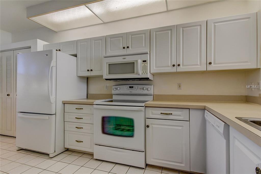 7882 SAILBOAT KEY BOULEVARD S, SOUTH PASADENA, Florida 33707, 2 Bedrooms Bedrooms, 5 Rooms Rooms,2 BathroomsBathrooms,Residential,For sale,SAILBOAT KEY,U7843800