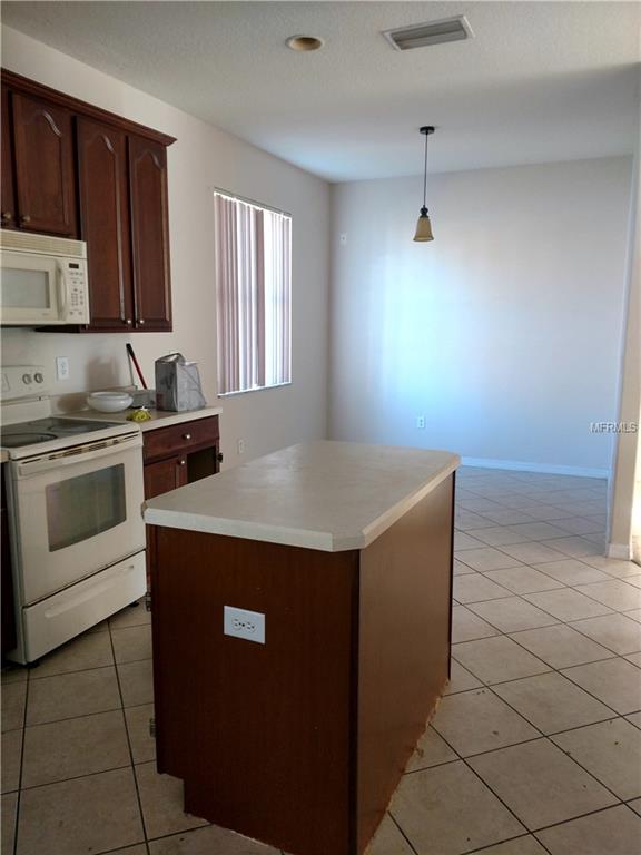 7523 DRAGON FLY LOOP, GIBSONTON, Florida 33534, 4 Bedrooms Bedrooms, 5 Rooms Rooms,2 BathroomsBathrooms,Residential,For sale,DRAGON FLY,T2925954