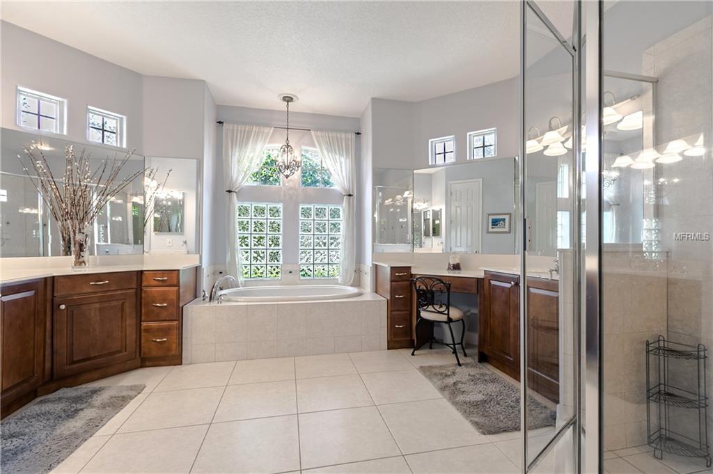 3427 KING GEORGE DRIVE, ORLANDO, Florida 32835, 4 Bedrooms Bedrooms, 8 Rooms Rooms,3 BathroomsBathrooms,Residential,For sale,KING GEORGE,O5561360