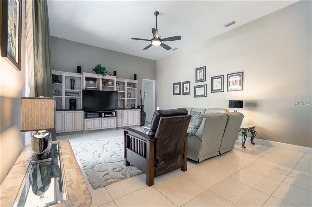 3427 KING GEORGE DRIVE, ORLANDO, Florida 32835, 4 Bedrooms Bedrooms, 8 Rooms Rooms,3 BathroomsBathrooms,Residential,For sale,KING GEORGE,O5561360