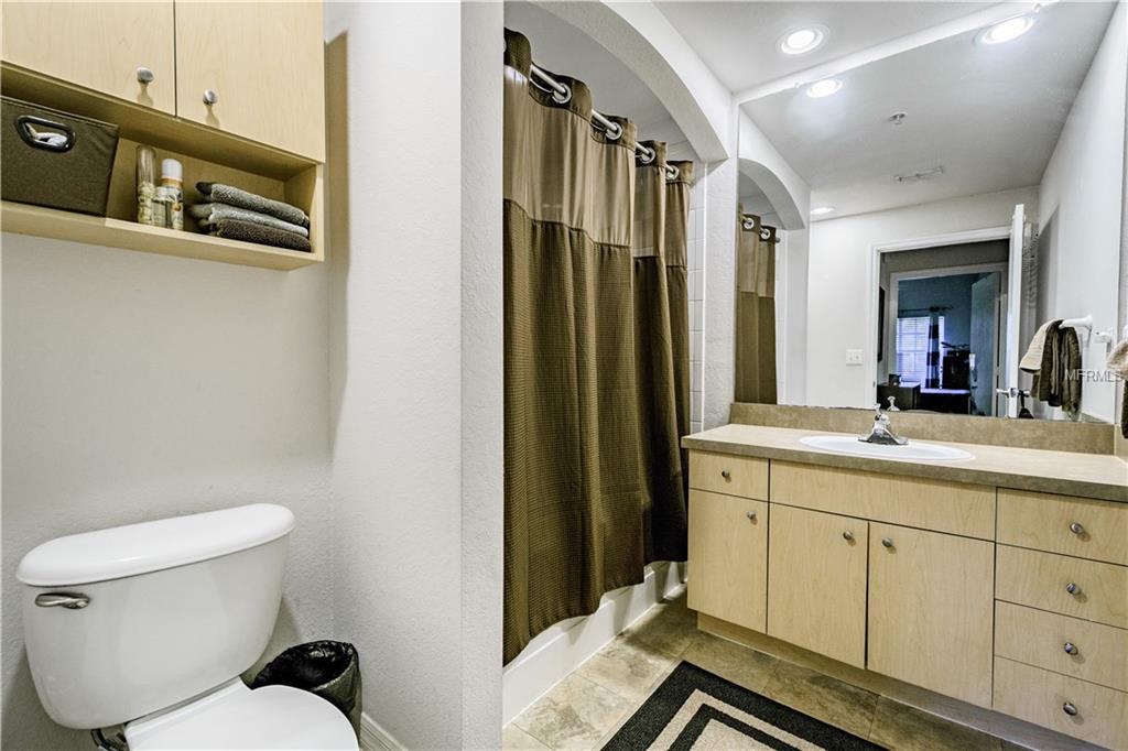 200 4TH AVE S, ST PETERSBURG, Florida 33701, 1 Bedroom Bedrooms, 3 Rooms Rooms,1 BathroomBathrooms,Residential,For sale,4TH AVE S,U7847506