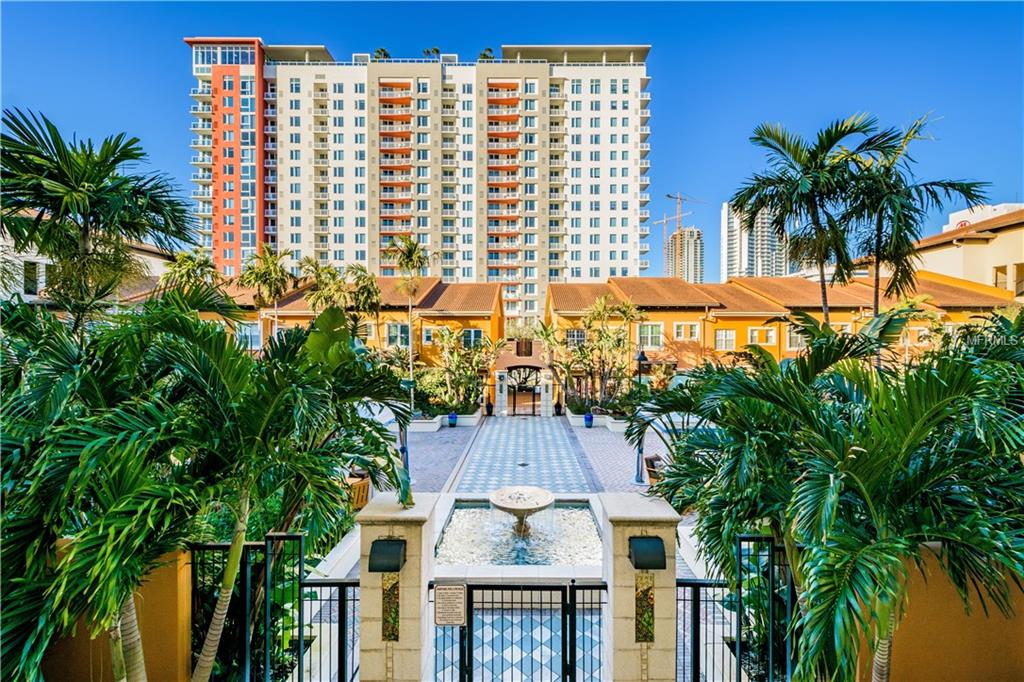 200 4TH AVE S, ST PETERSBURG, Florida 33701, 1 Bedroom Bedrooms, 3 Rooms Rooms,1 BathroomBathrooms,Residential,For sale,4TH AVE S,U7847506