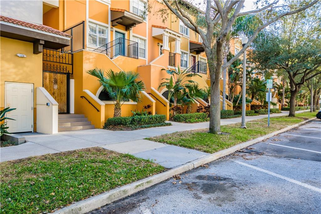 200 4TH AVE S, ST PETERSBURG, Florida 33701, 1 Bedroom Bedrooms, 3 Rooms Rooms,1 BathroomBathrooms,Residential,For sale,4TH AVE S,U7847506