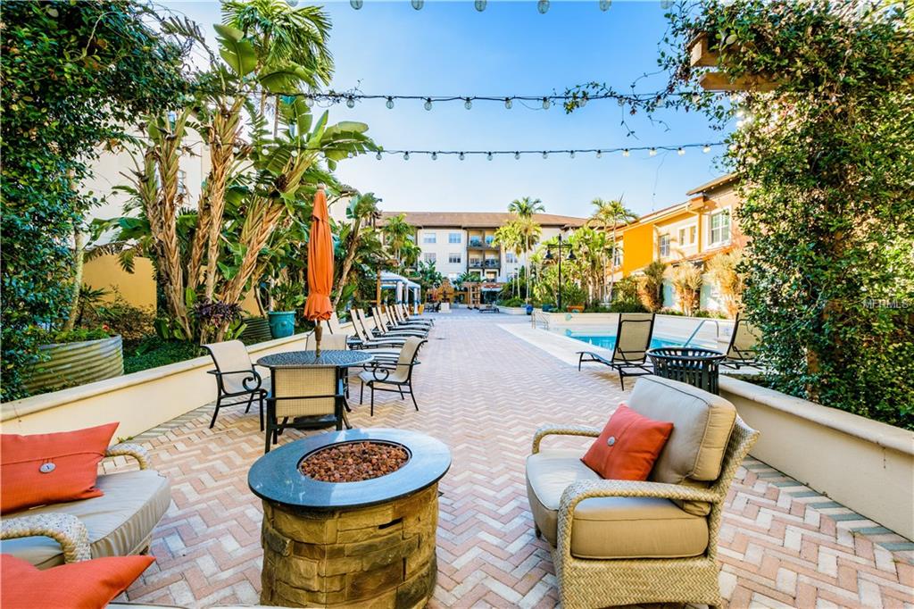 200 4TH AVE S, ST PETERSBURG, Florida 33701, 1 Bedroom Bedrooms, 3 Rooms Rooms,1 BathroomBathrooms,Residential,For sale,4TH AVE S,U7847506