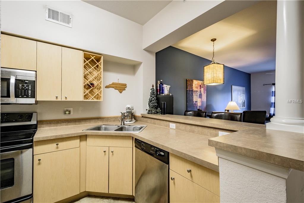 200 4TH AVE S, ST PETERSBURG, Florida 33701, 1 Bedroom Bedrooms, 3 Rooms Rooms,1 BathroomBathrooms,Residential,For sale,4TH AVE S,U7847506