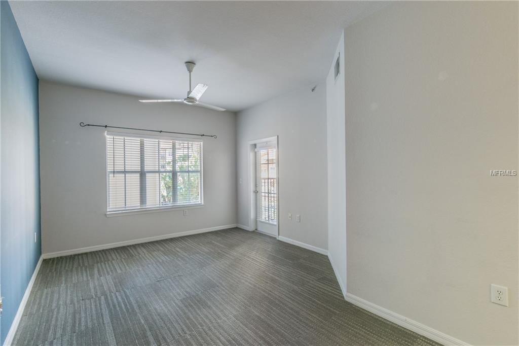 200 4TH AVE S, ST PETERSBURG, Florida 33701, 1 Bedroom Bedrooms, 3 Rooms Rooms,1 BathroomBathrooms,Residential,For sale,4TH AVE S,U7847506