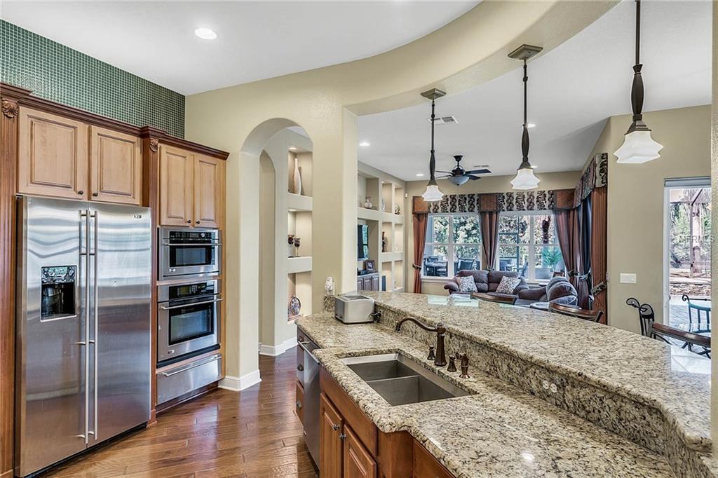 1720 LAKE ROBERTS LANDING DRIVE, WINTER GARDEN, Florida 34787, 5 Bedrooms Bedrooms, 13 Rooms Rooms,4 BathroomsBathrooms,Residential,For sale,LAKE ROBERTS LANDING,O5561919