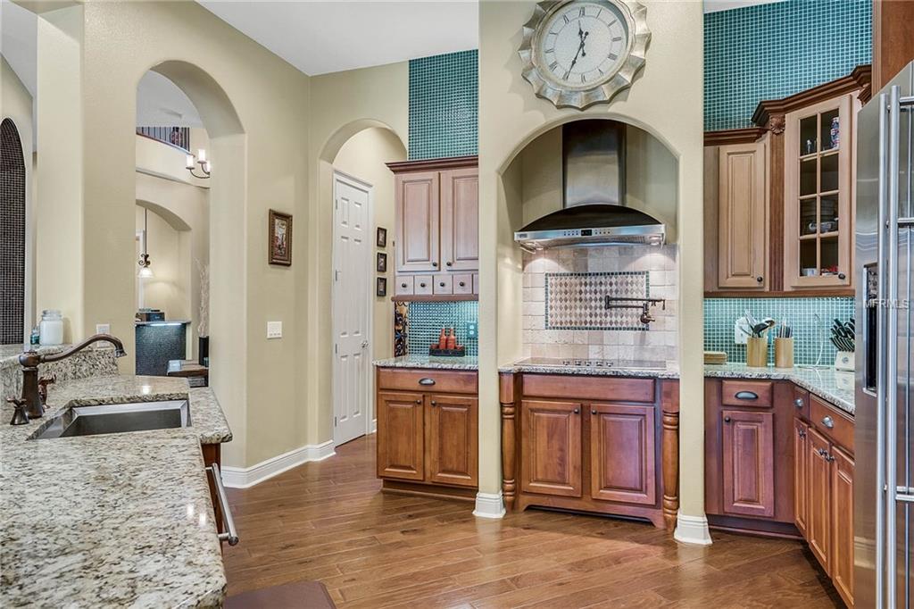 1720 LAKE ROBERTS LANDING DRIVE, WINTER GARDEN, Florida 34787, 5 Bedrooms Bedrooms, 13 Rooms Rooms,4 BathroomsBathrooms,Residential,For sale,LAKE ROBERTS LANDING,O5561919