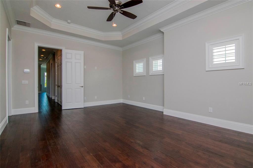 3012 S WEST SHORE BOULEVARD, TAMPA, Florida 33629, 4 Bedrooms Bedrooms, 8 Rooms Rooms,3 BathroomsBathrooms,Residential,For sale,WEST SHORE,T2895882