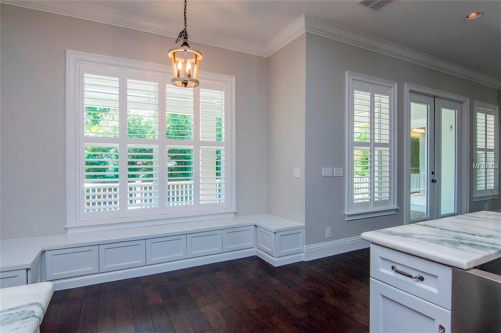 3012 S WEST SHORE BOULEVARD, TAMPA, Florida 33629, 4 Bedrooms Bedrooms, 8 Rooms Rooms,3 BathroomsBathrooms,Residential,For sale,WEST SHORE,T2895882