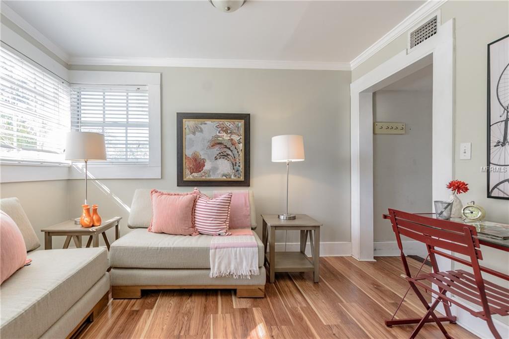 700 7TH STREET N, ST PETERSBURG, Florida 33701, 3 Bedrooms Bedrooms, 6 Rooms Rooms,3 BathroomsBathrooms,Residential,For sale,7TH,U7837026