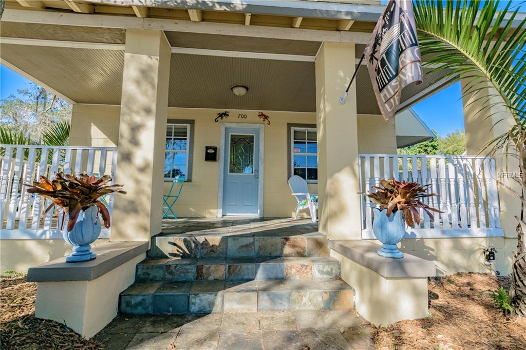 700 7TH STREET N, ST PETERSBURG, Florida 33701, 3 Bedrooms Bedrooms, 6 Rooms Rooms,3 BathroomsBathrooms,Residential,For sale,7TH,U7837026