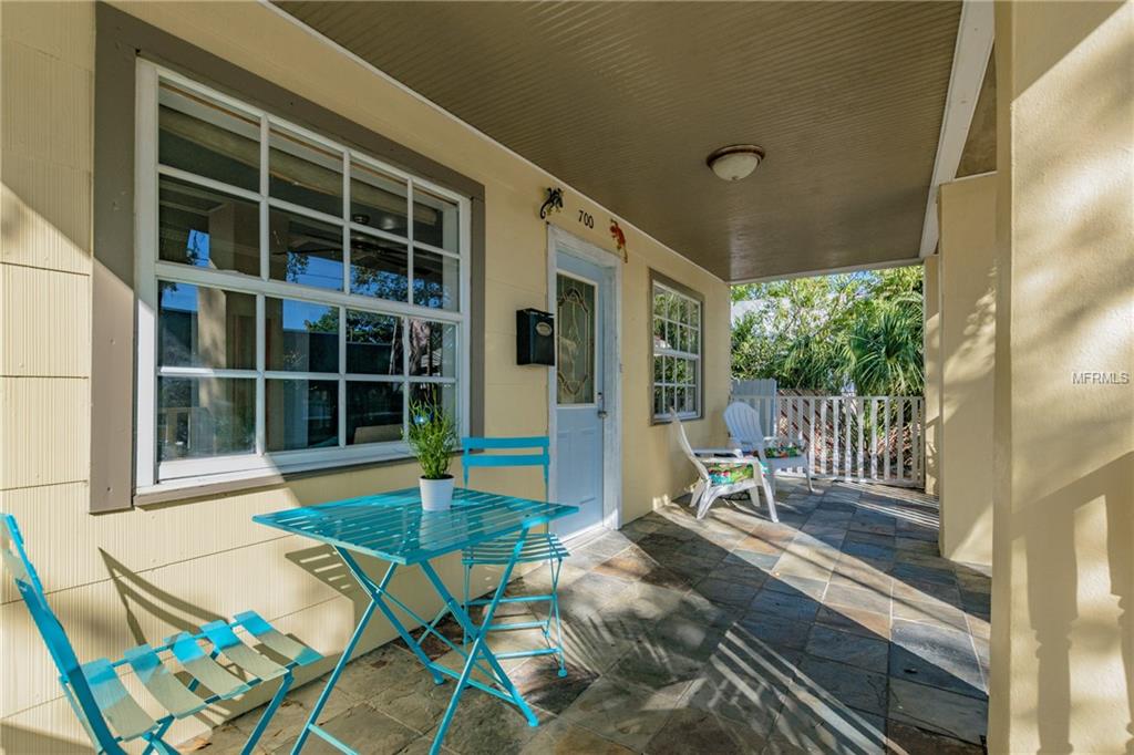 700 7TH STREET N, ST PETERSBURG, Florida 33701, 3 Bedrooms Bedrooms, 6 Rooms Rooms,3 BathroomsBathrooms,Residential,For sale,7TH,U7837026