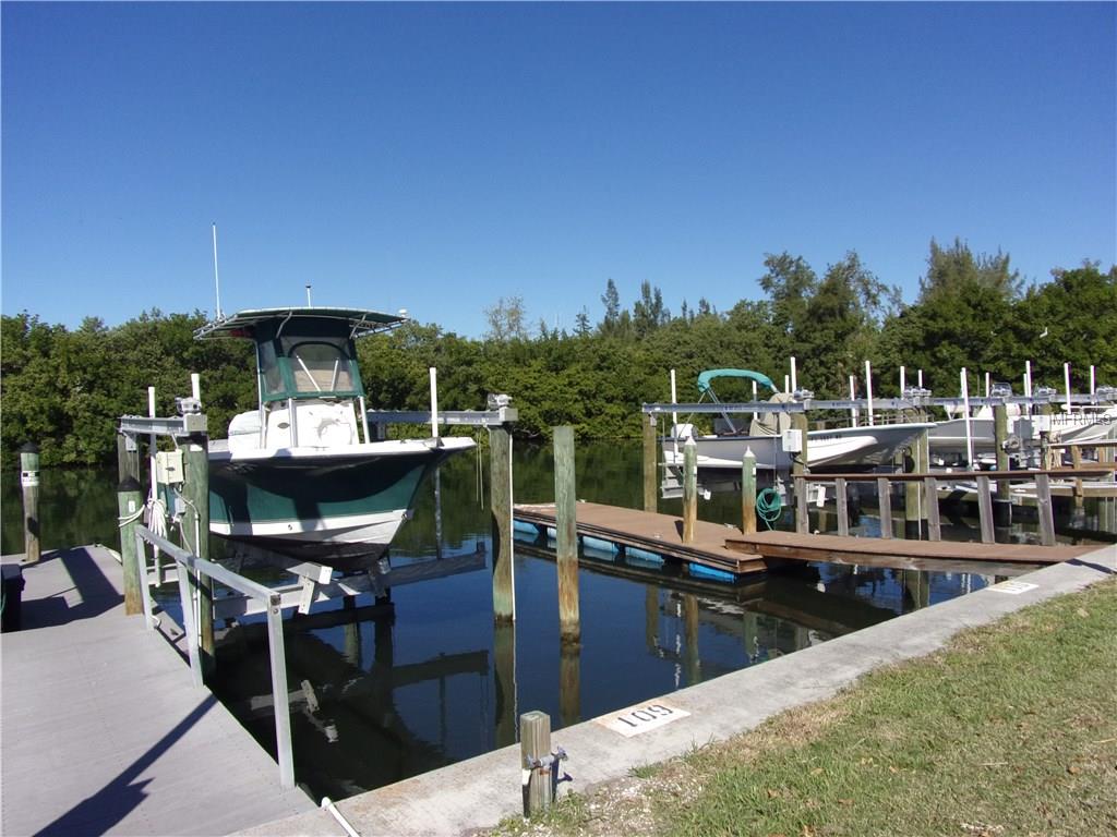 10315 CORTEZ ROAD W, BRADENTON, Florida 34210, 3 Bedrooms Bedrooms, 7 Rooms Rooms,2 BathroomsBathrooms,Residential,For sale,CORTEZ,A4204197