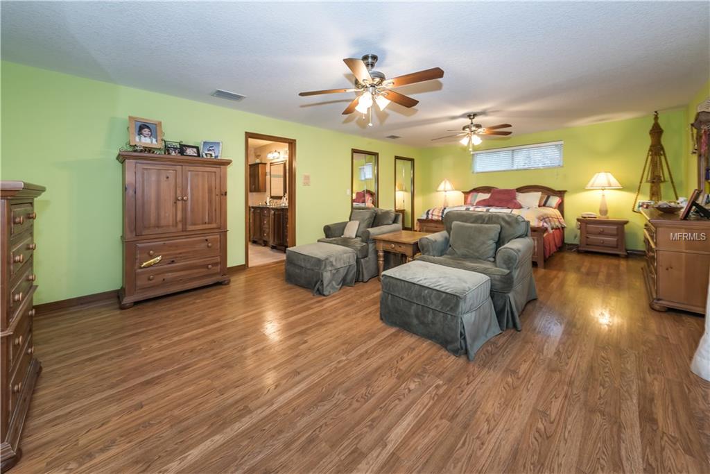 8833 WATERMAN COURT, NEW PORT RICHEY, Florida 34654, 4 Bedrooms Bedrooms, 4 Rooms Rooms,3 BathroomsBathrooms,Residential,For sale,WATERMAN,W7637507