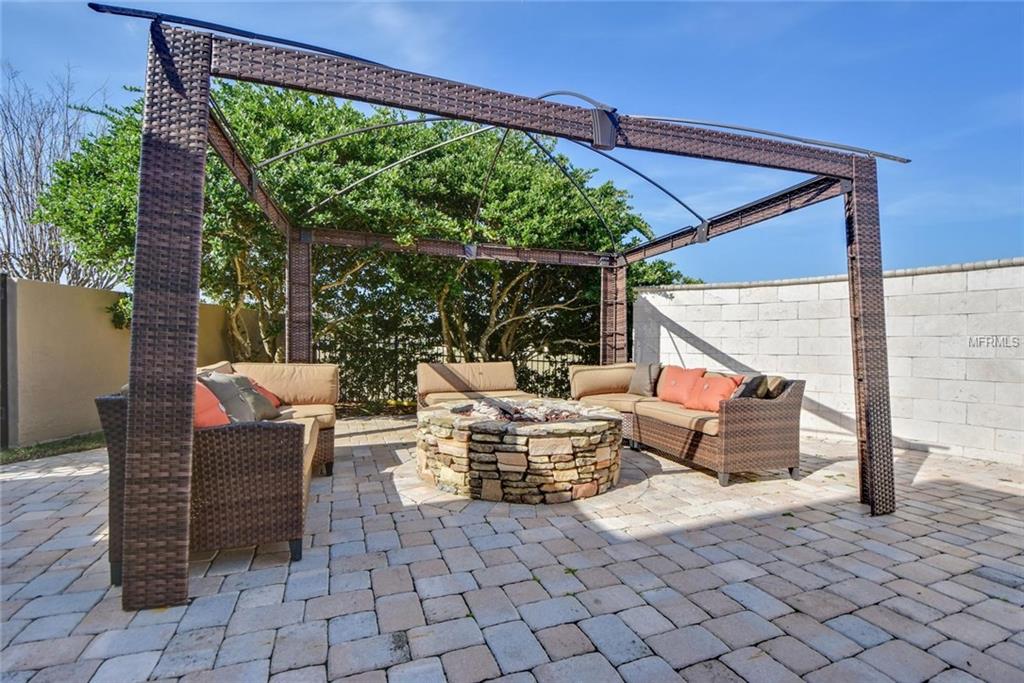 1951 ELKHORN COURT, LONGWOOD, Florida 32750, 5 Bedrooms Bedrooms, 10 Rooms Rooms,4 BathroomsBathrooms,Residential,For sale,ELKHORN,O5561562