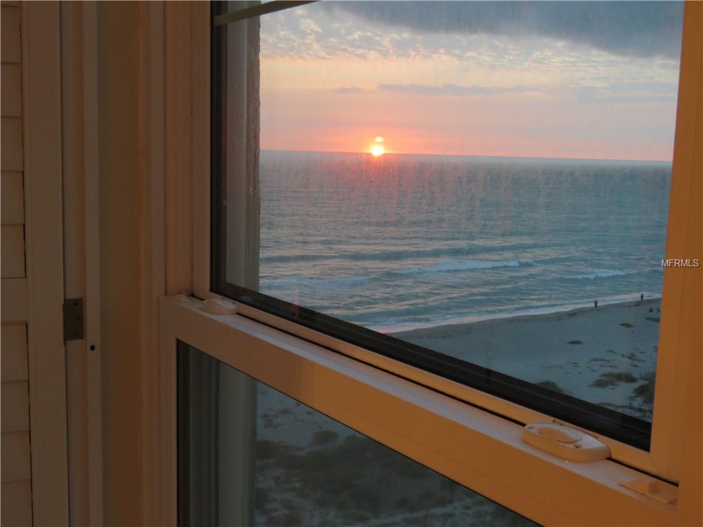 629 ALHAMBRA ROAD, VENICE, Florida 34285, 2 Bedrooms Bedrooms, 6 Rooms Rooms,2 BathroomsBathrooms,Residential,For sale,ALHAMBRA,A4185314