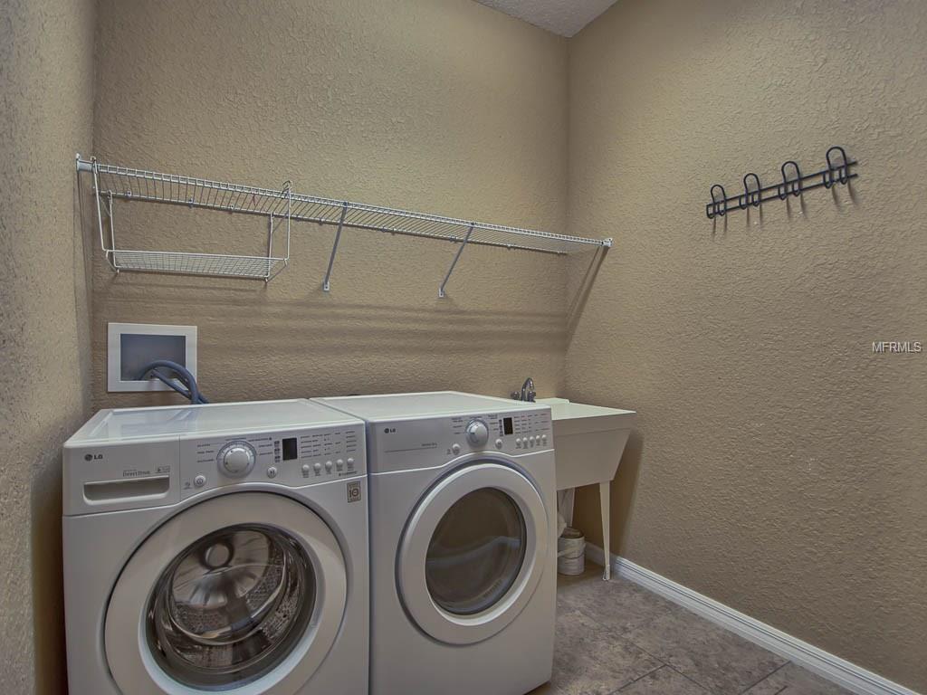 17324 SE 123RD TERRACE, SUMMERFIELD, Florida 34491, 3 Bedrooms Bedrooms, 9 Rooms Rooms,2 BathroomsBathrooms,Residential,For sale,123RD,G4851725