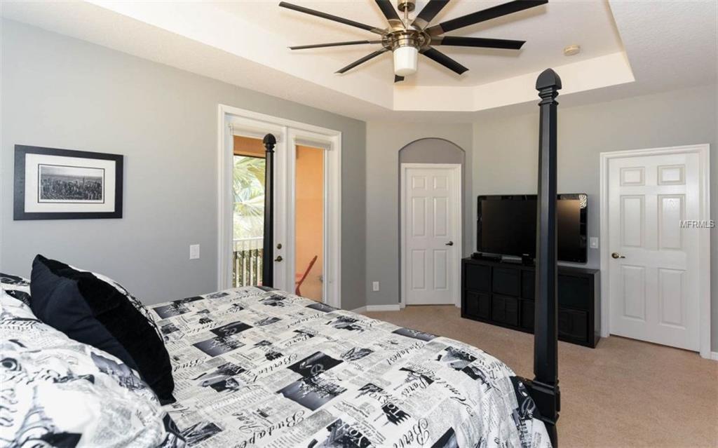 8253 VILLA GRANDE COURT, SARASOTA, Florida 34243, 3 Bedrooms Bedrooms, 11 Rooms Rooms,2 BathroomsBathrooms,Residential,For sale,VILLA GRANDE,A4207664