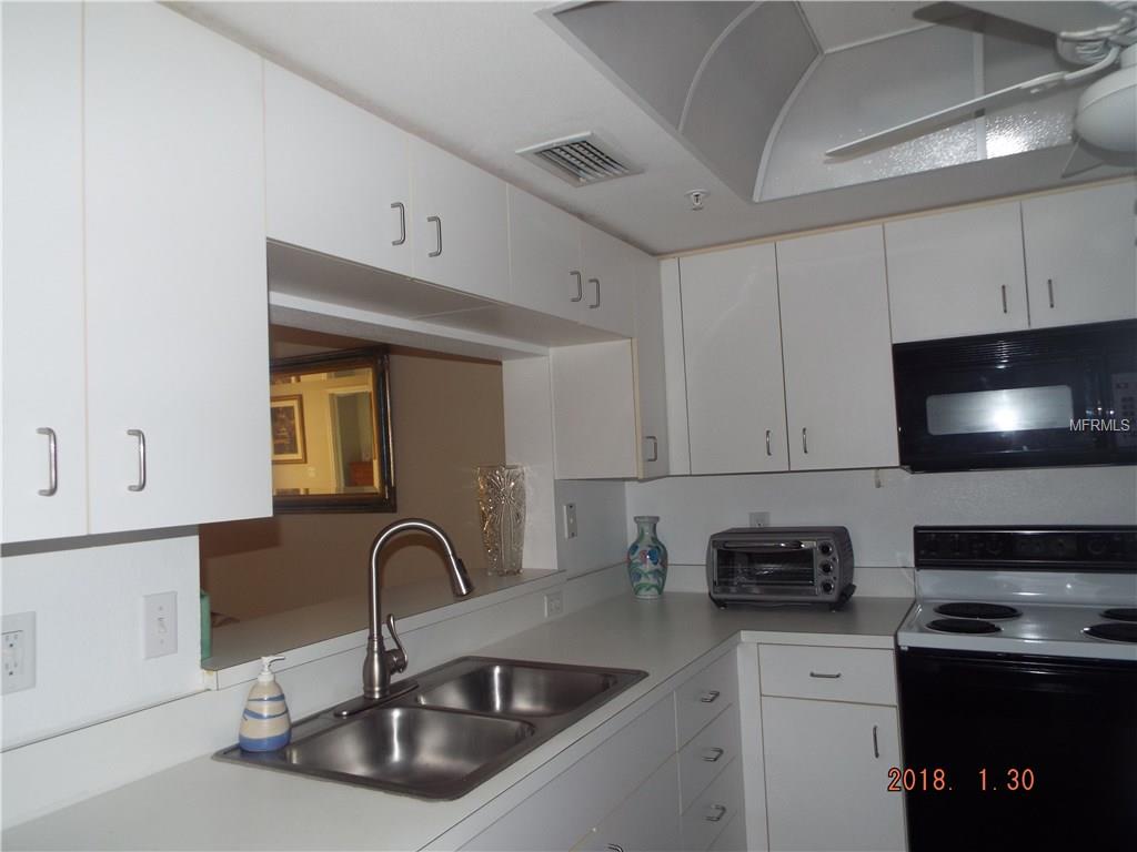 9330 CLUBSIDE CIRCLE, SARASOTA, Florida 34238, 2 Bedrooms Bedrooms, 6 Rooms Rooms,2 BathroomsBathrooms,Residential,For sale,CLUBSIDE,A4208834