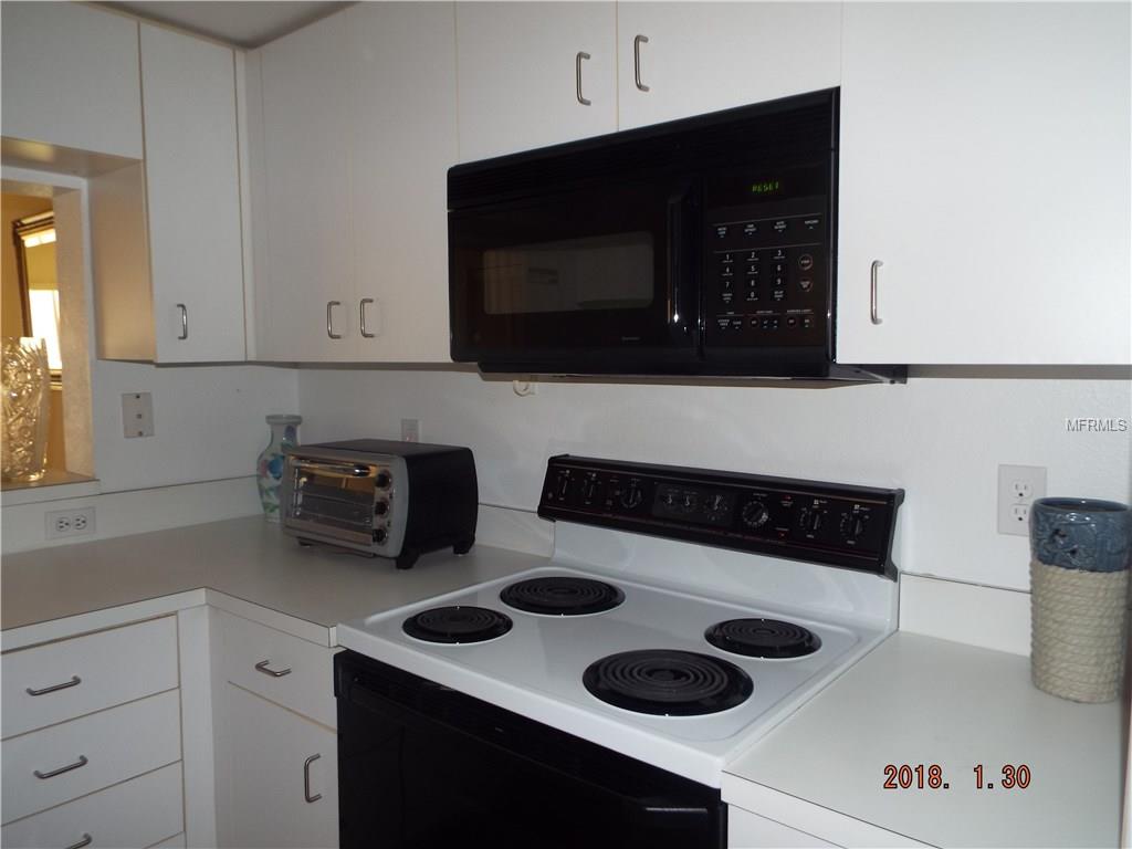 9330 CLUBSIDE CIRCLE, SARASOTA, Florida 34238, 2 Bedrooms Bedrooms, 6 Rooms Rooms,2 BathroomsBathrooms,Residential,For sale,CLUBSIDE,A4208834