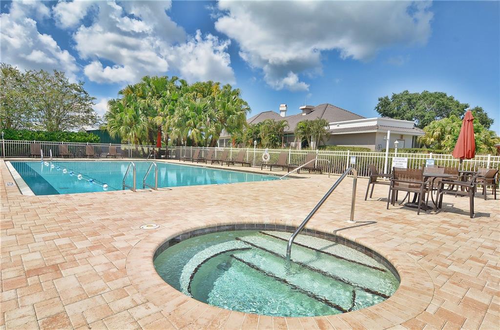 9330 CLUBSIDE CIRCLE, SARASOTA, Florida 34238, 2 Bedrooms Bedrooms, 6 Rooms Rooms,2 BathroomsBathrooms,Residential,For sale,CLUBSIDE,A4208834