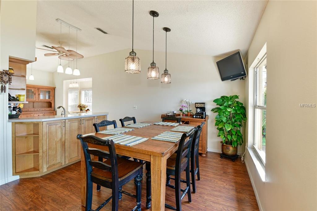 4106 14TH AVENUE E, BRADENTON, Florida 34208, 3 Bedrooms Bedrooms, 6 Rooms Rooms,2 BathroomsBathrooms,Residential,For sale,14TH,A4209365