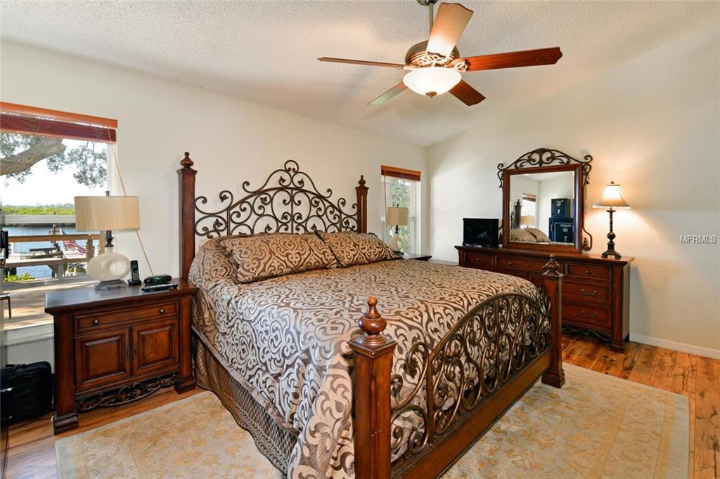 4106 14TH AVENUE E, BRADENTON, Florida 34208, 3 Bedrooms Bedrooms, 6 Rooms Rooms,2 BathroomsBathrooms,Residential,For sale,14TH,A4209365